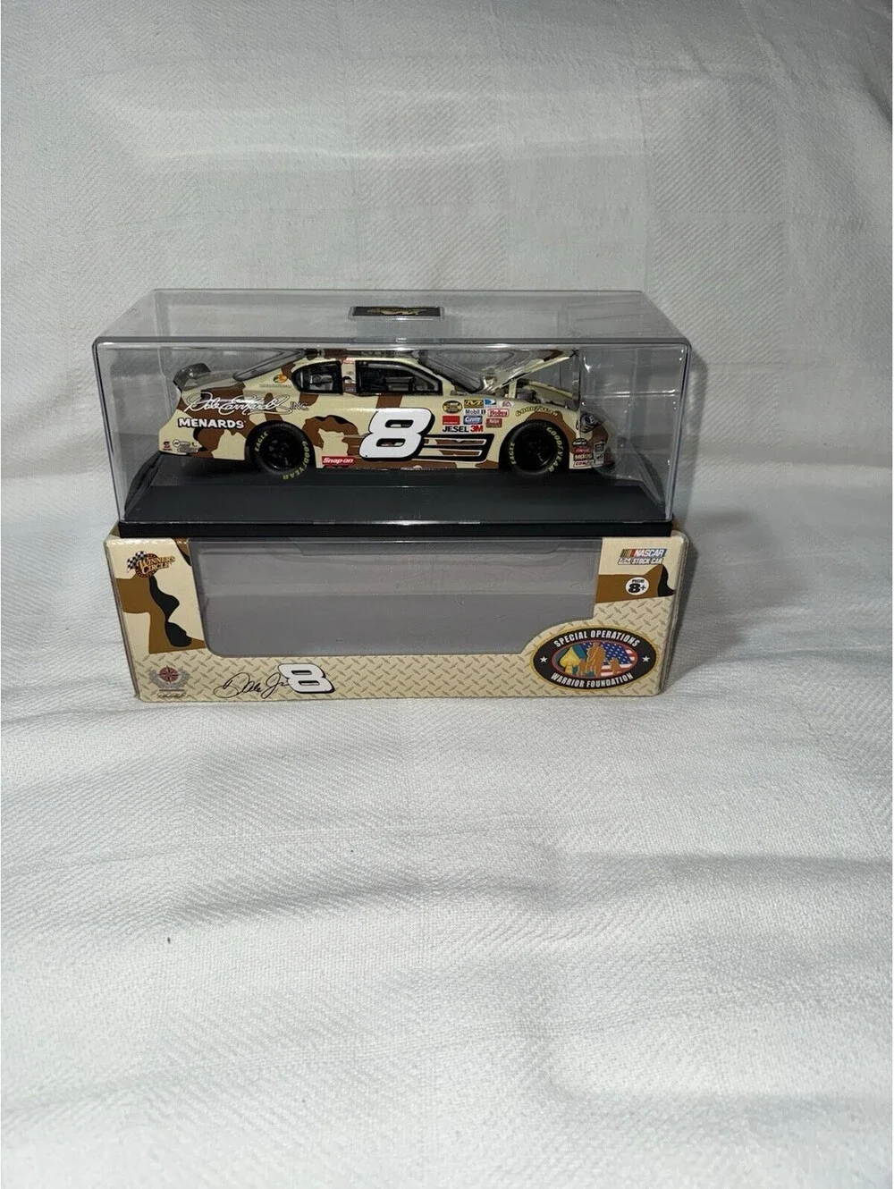 🔥 1:24 Dale Earnhardt Jr Warrior Foundation  2008 Open Hood Display Case 🔥